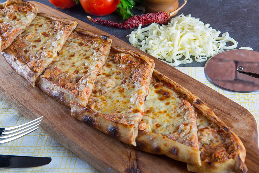Kıyma - Kaşar Pide